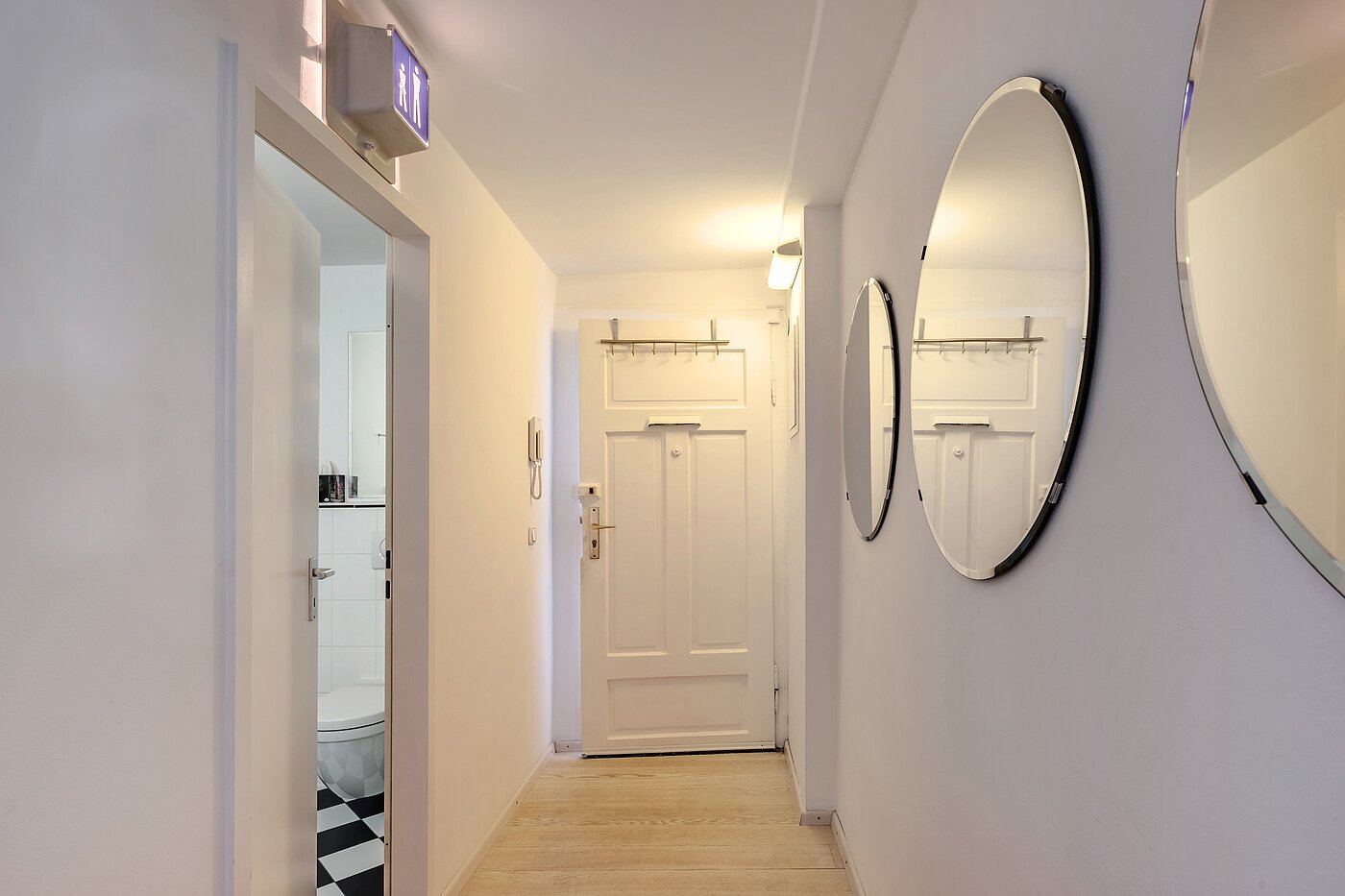 Apartment with 2 room | München-Isarvorstadt | 70089 | Geräumiger Eingangsbereich
