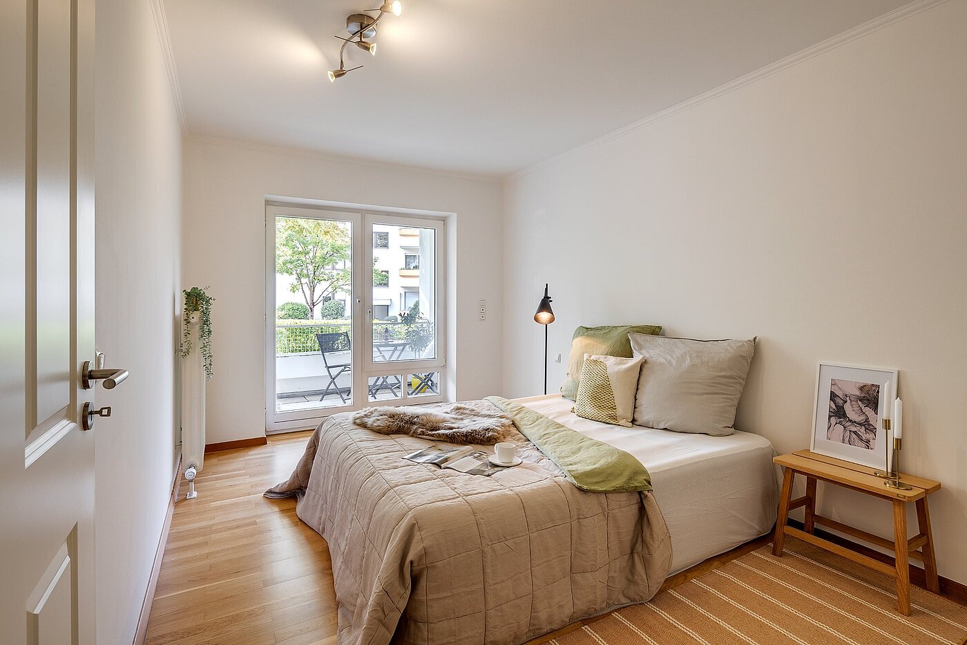 Apartment with 2 room | München-Pasing | 2108ML1 | Großes Schlafzimmer...