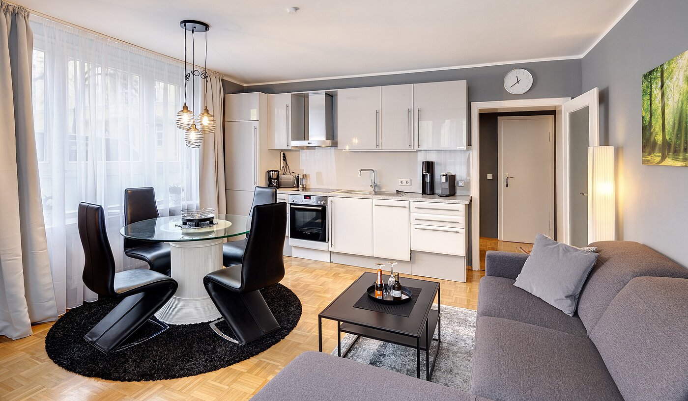 Ground floor apartment with 2 room | 70219 | ...mit Platz zum Essen und Kochen