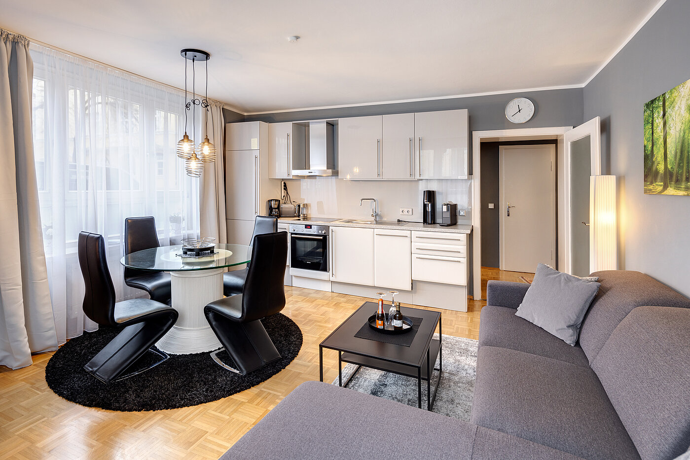 Ground floor apartment with 2 room | 70219 | ...mit Platz zum Essen und Kochen