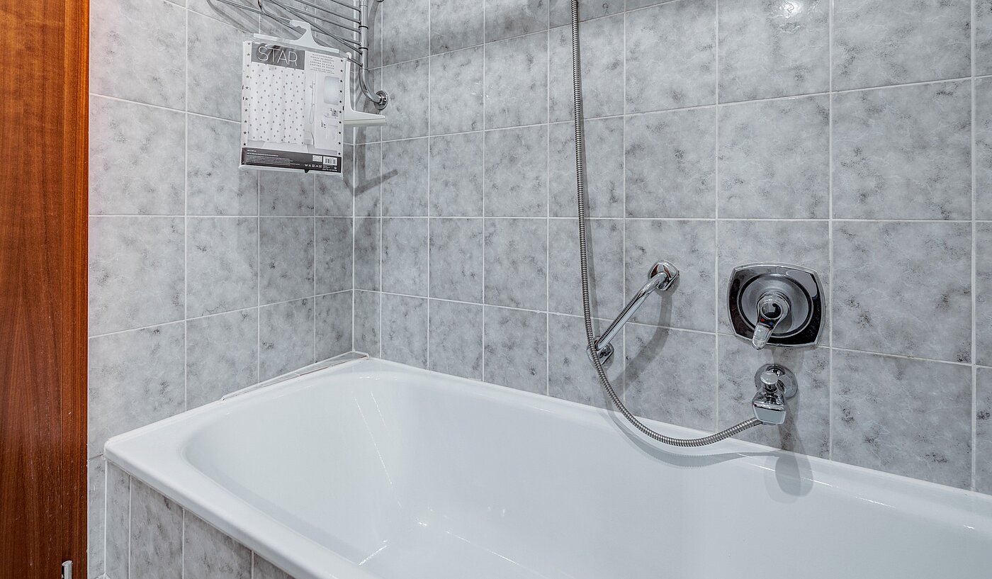 Apartment with 1 room | München-Perlach | 2204ML8 | ...und Badewanne