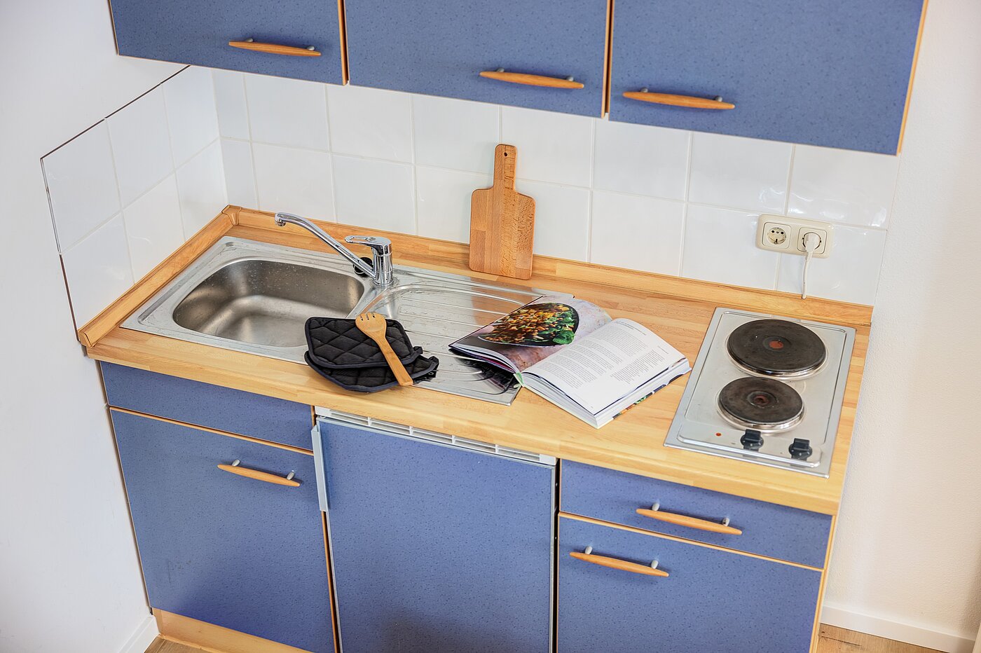 Semi-detached House with 5 room | München-Trudering | 70269 | ...mit eigener Küchenzeile