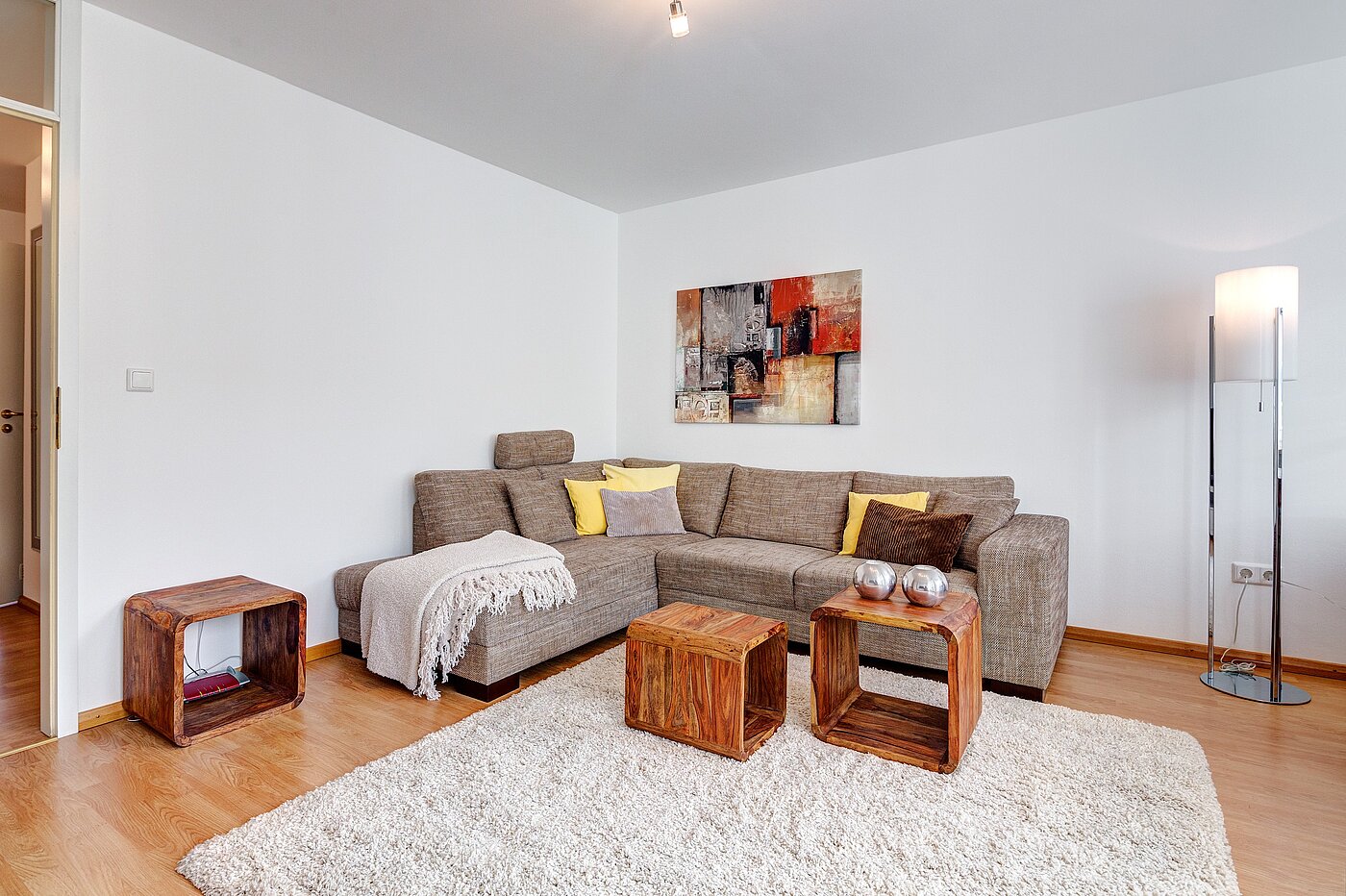 Apartment with 2 room | München-Schwabing | 70102 | Gemütliches Wohnzimmer...
