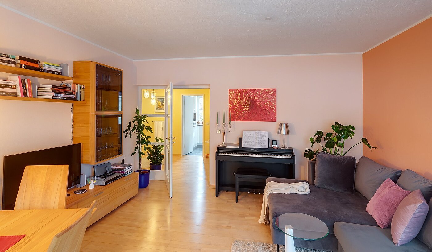 Apartment with 3 room | München-Harlaching | 2103ML3 | Großzügiges Wohnzimmer...