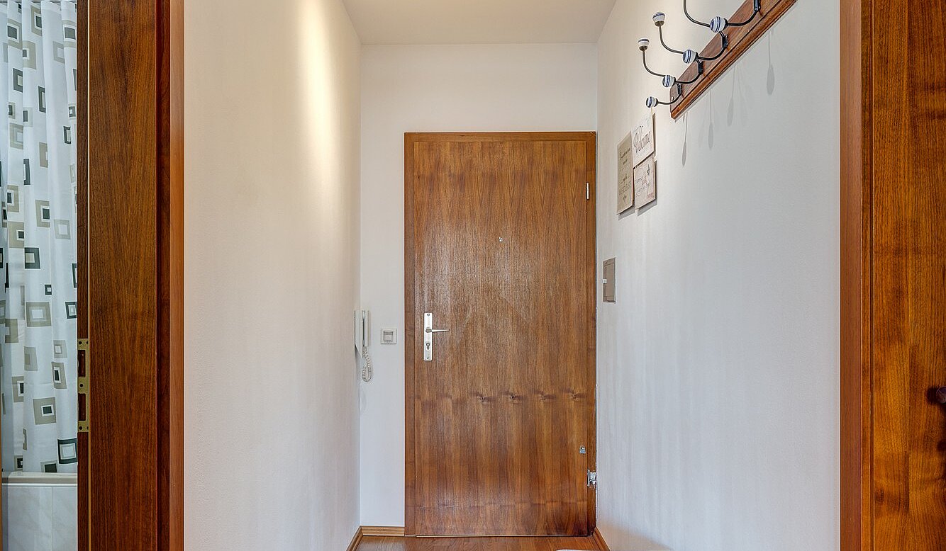 Apartment with 1 room | München-Bogenhausen | 70070 | Großzügiger Eingangsbereich