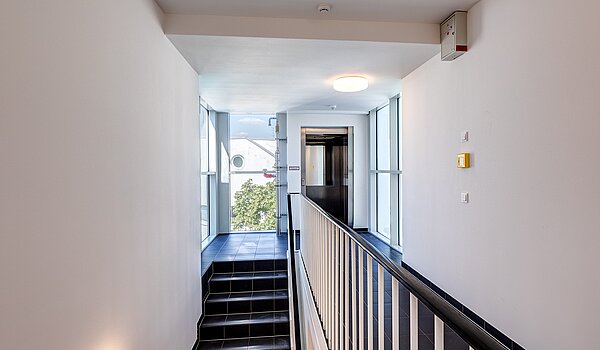 Apartment with 2 room | 70134 | ...Zugang zum Lift