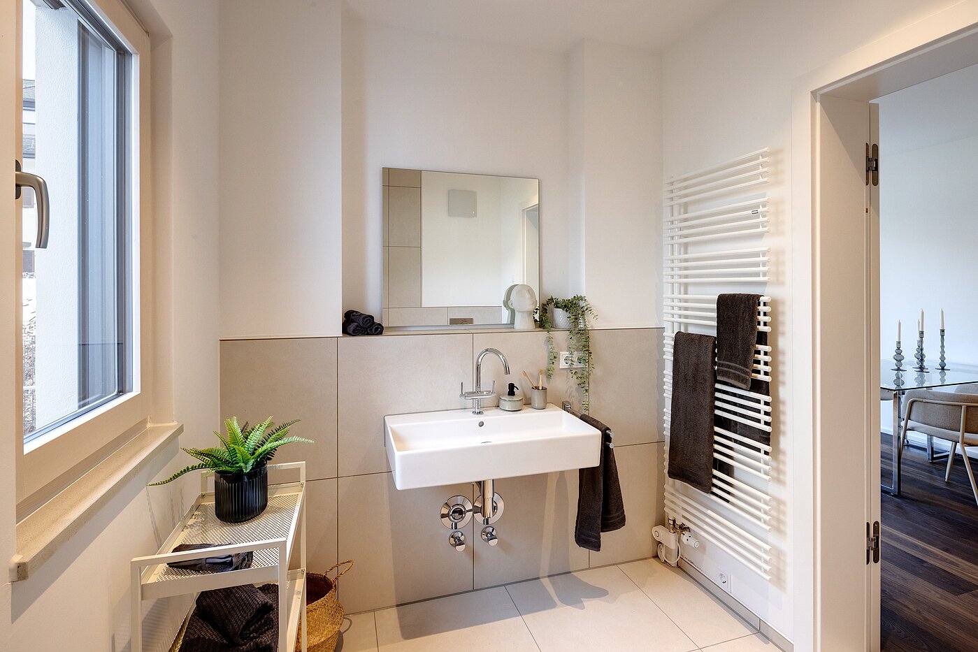 Terrassenwohnung with 2 room | München-Harlaching | 70372 | Tageslichtbad