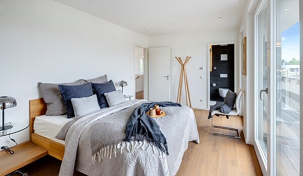 Penthouse with 3.5 room | München-Oberföhring | 70237 | ...und zum Duschbad