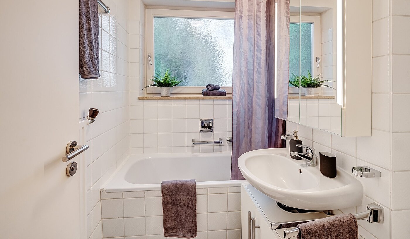 Apartment with 1 room | München-Solln | 2109ML4 | ...mit großem Fenster