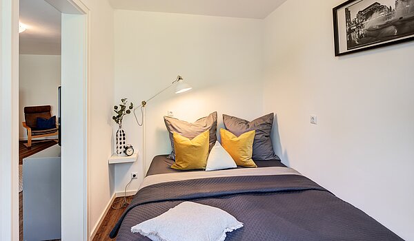 Apartment with 2 room | München-Bogenhausen | 70142 | ...Schlafzimmer