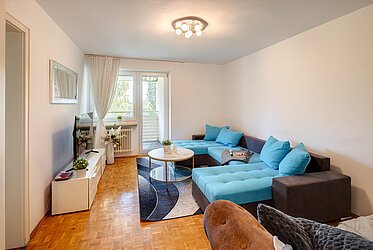 Thalkirchen: Charming 2-room apartment with southeast-facing balcony on the 5th floor - vacant
