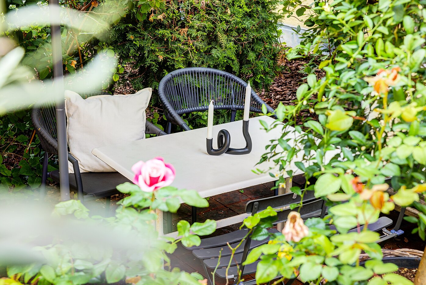 Ground floor apartment with 1 room | München-Haidhausen | 70228 | ...Rosen - Entspannung pur!