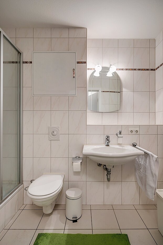 Apartment with 1.5 room | München-Au | 2104ML5 | Hell gefliestes Bad