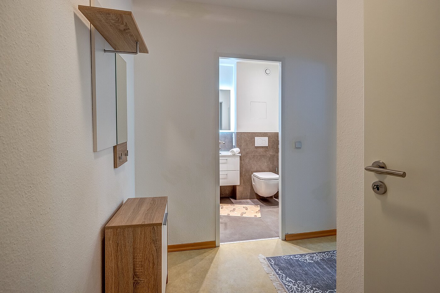 Apartment with 1 room | München-Milbertshofen | 702251 | Eingangsbereich mit Garderobe