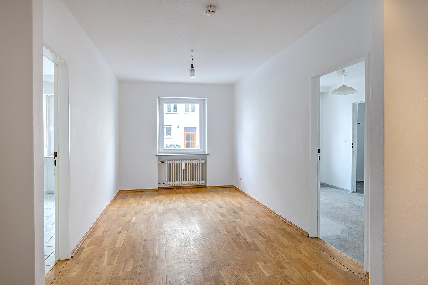 Raised Ground Floor with 2.5 room | München-Schwabing | 70441 | Esszimmer
