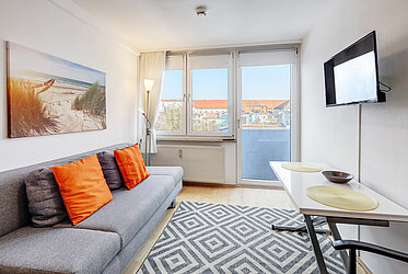 Maxvorstadt: Apartment above the rooftops of Munich – Türkenstraße - available