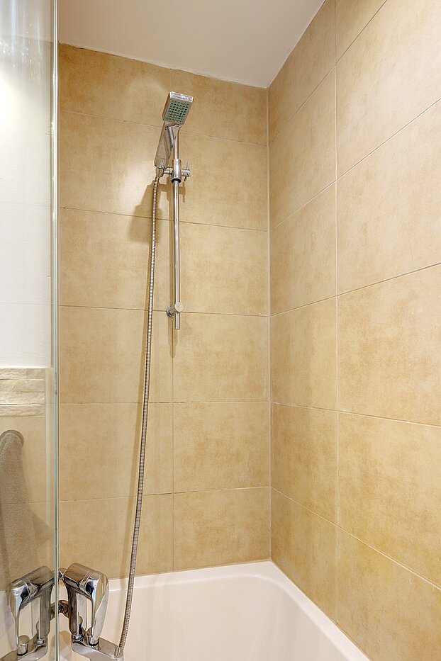 Apartment with 2 room | München-Pasing | 2108ML1 | ...mit Badewanne