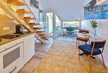 Maxvorstadt: 1.5 room - gallery attic apartment