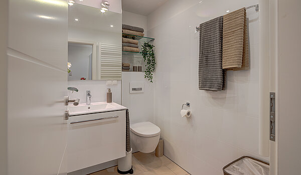 Apartment with 2 room | München-Schwabing | 70434 | ...Badezimmer...