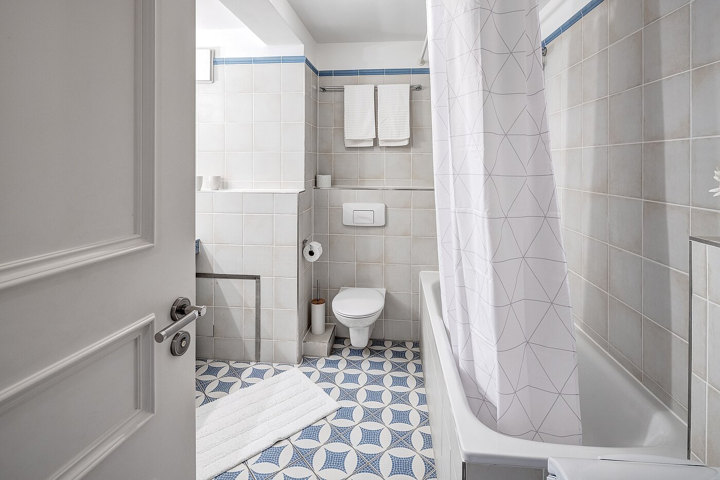 Apartment with 3 room | München-Schwabing | 2212ML1 | Italienische Fliesen im...