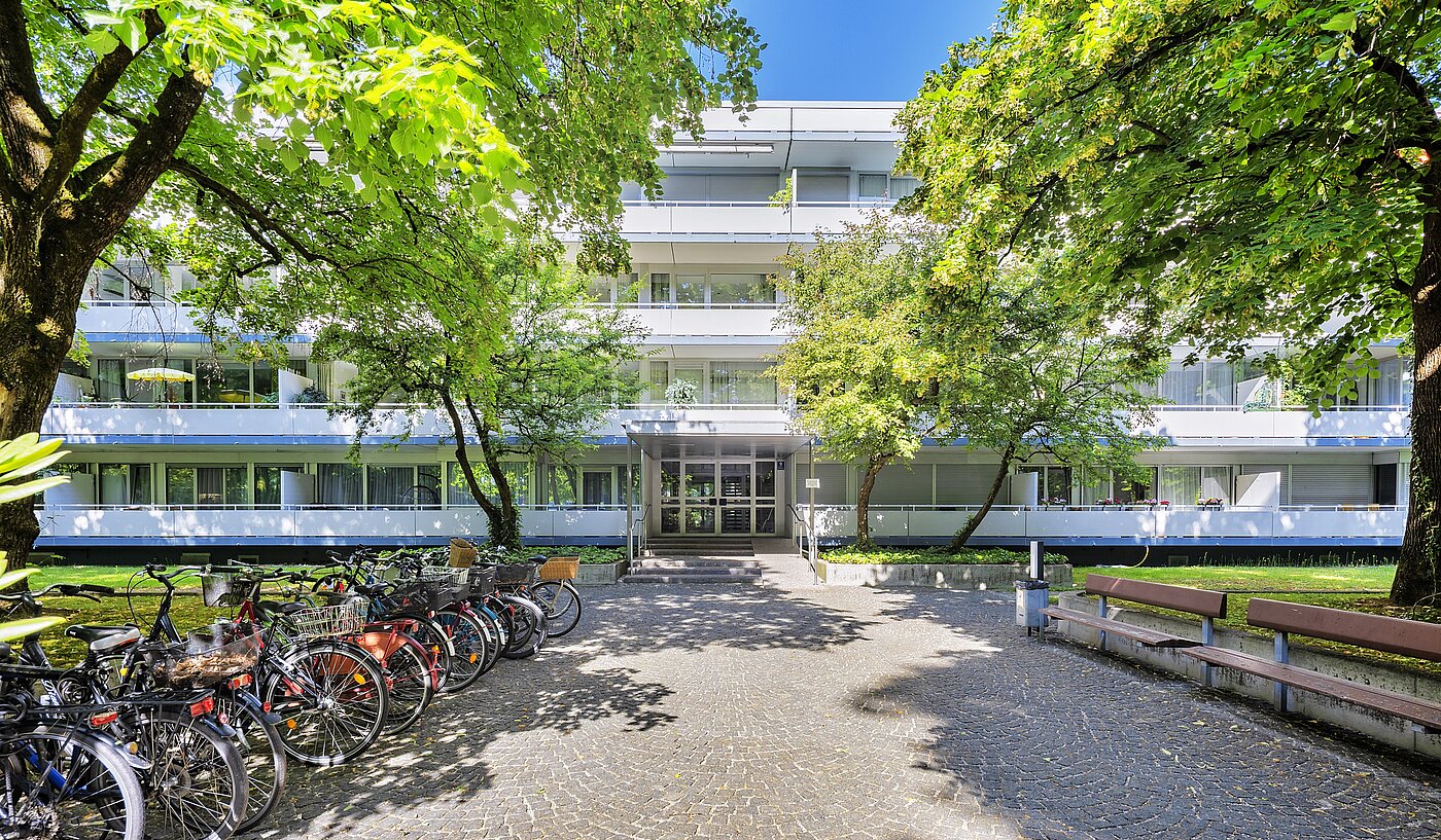 Apartment with 3.5 room | München-Bogenhausen | 70267 | Hausansicht