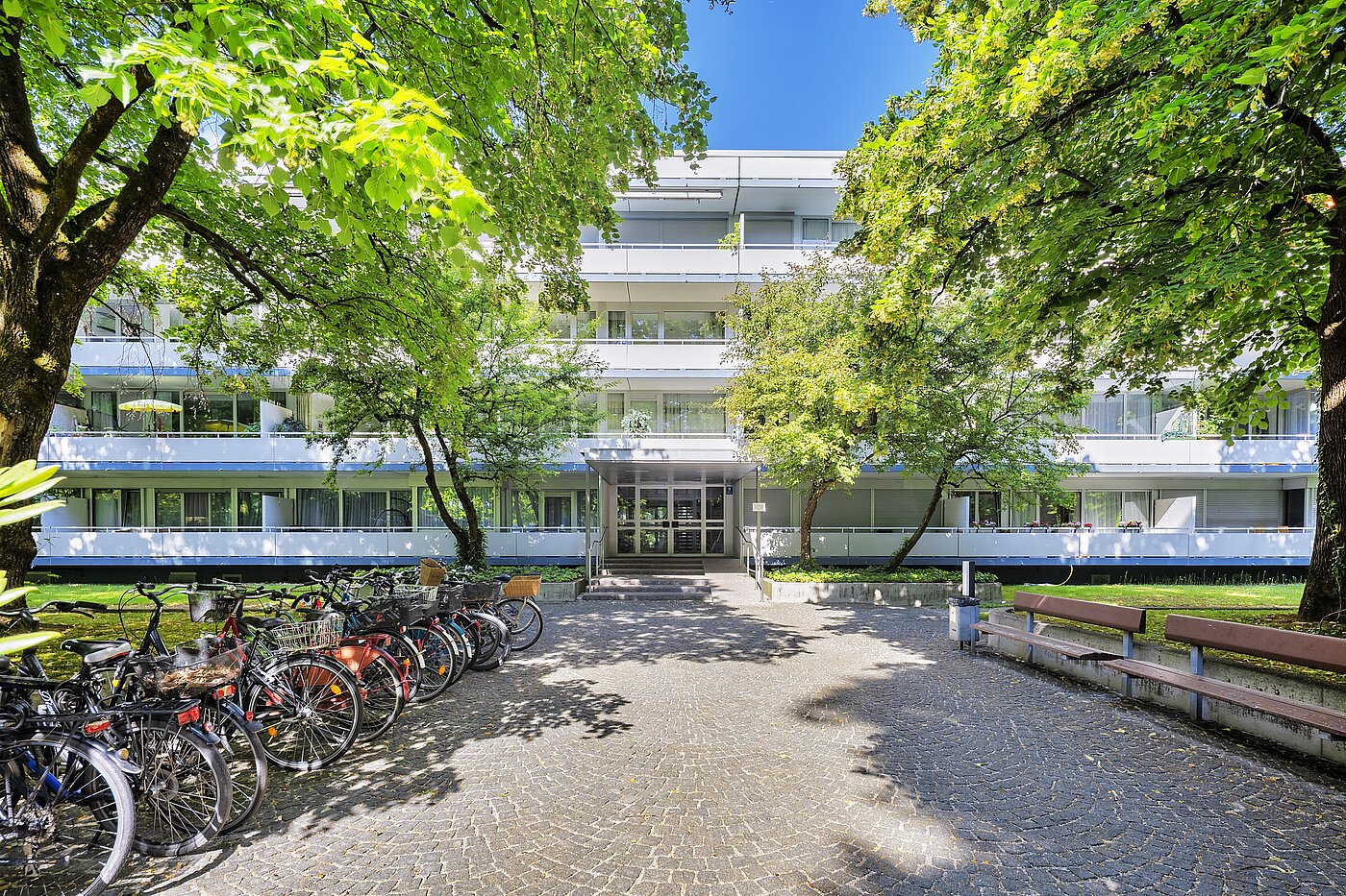 Apartment with 3.5 room | München-Bogenhausen | 70267 | Hausansicht