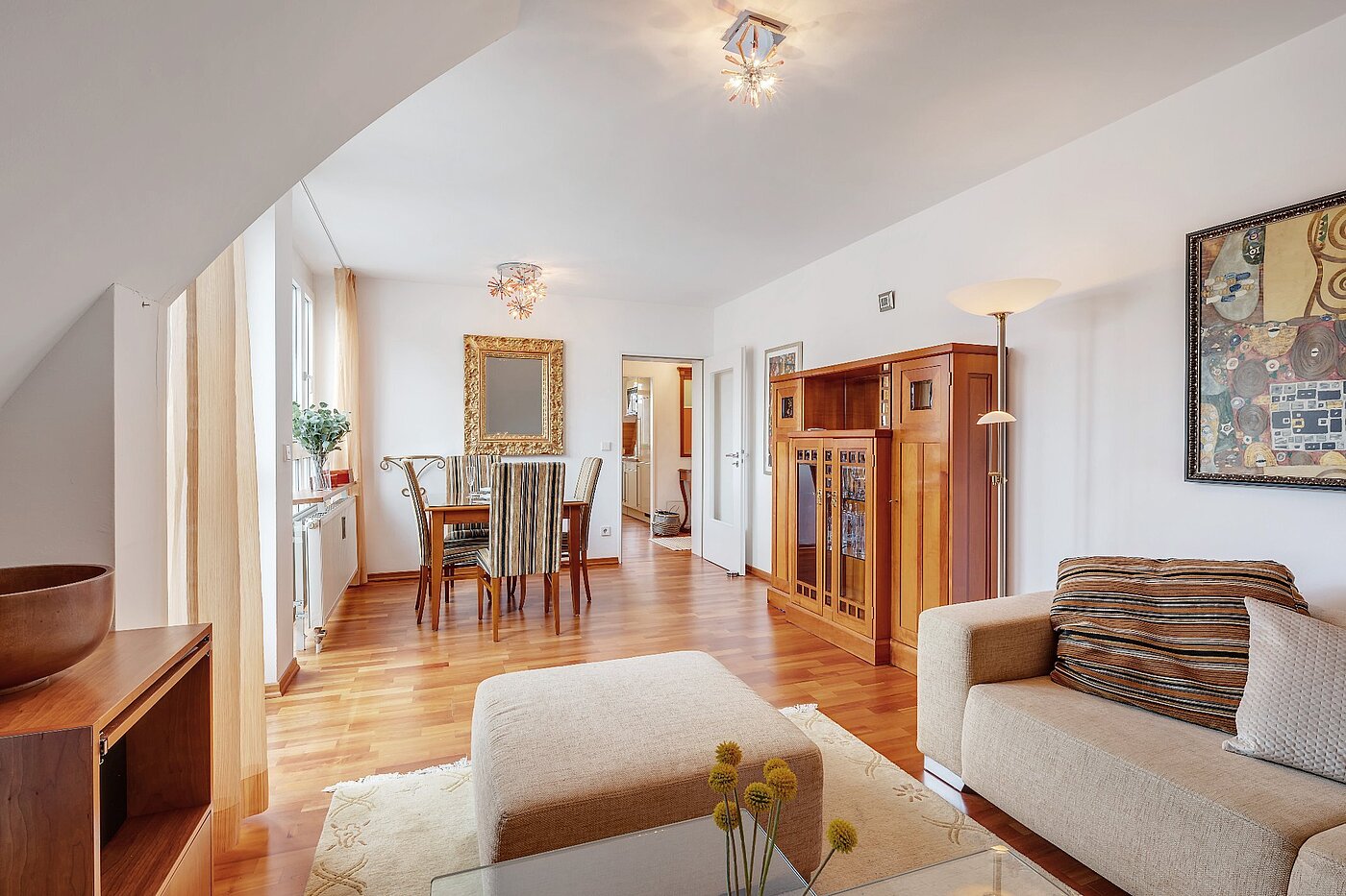 Attic Apartment with 2 room | München-Sendling | 1911ML4 | Gemütliches Wohnzimmer