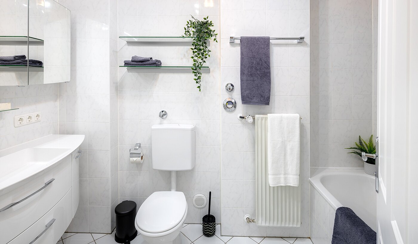 Apartment with 3 room | München-Obergiesing | 70028 | Geräumiges Bad mit...