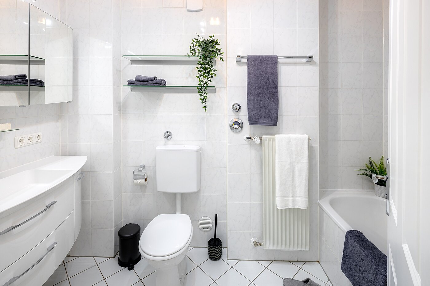 Apartment with 3 room | München-Obergiesing | 70028 | Geräumiges Bad mit...