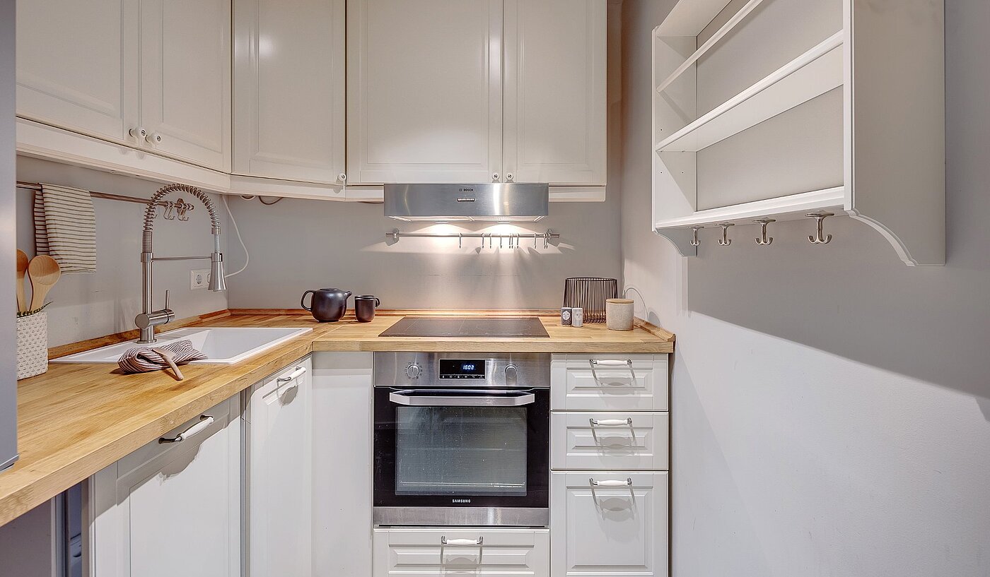 Raised Ground Floor with 2 room | München-Lehel | 2012ML1 | Helle Einbauküche