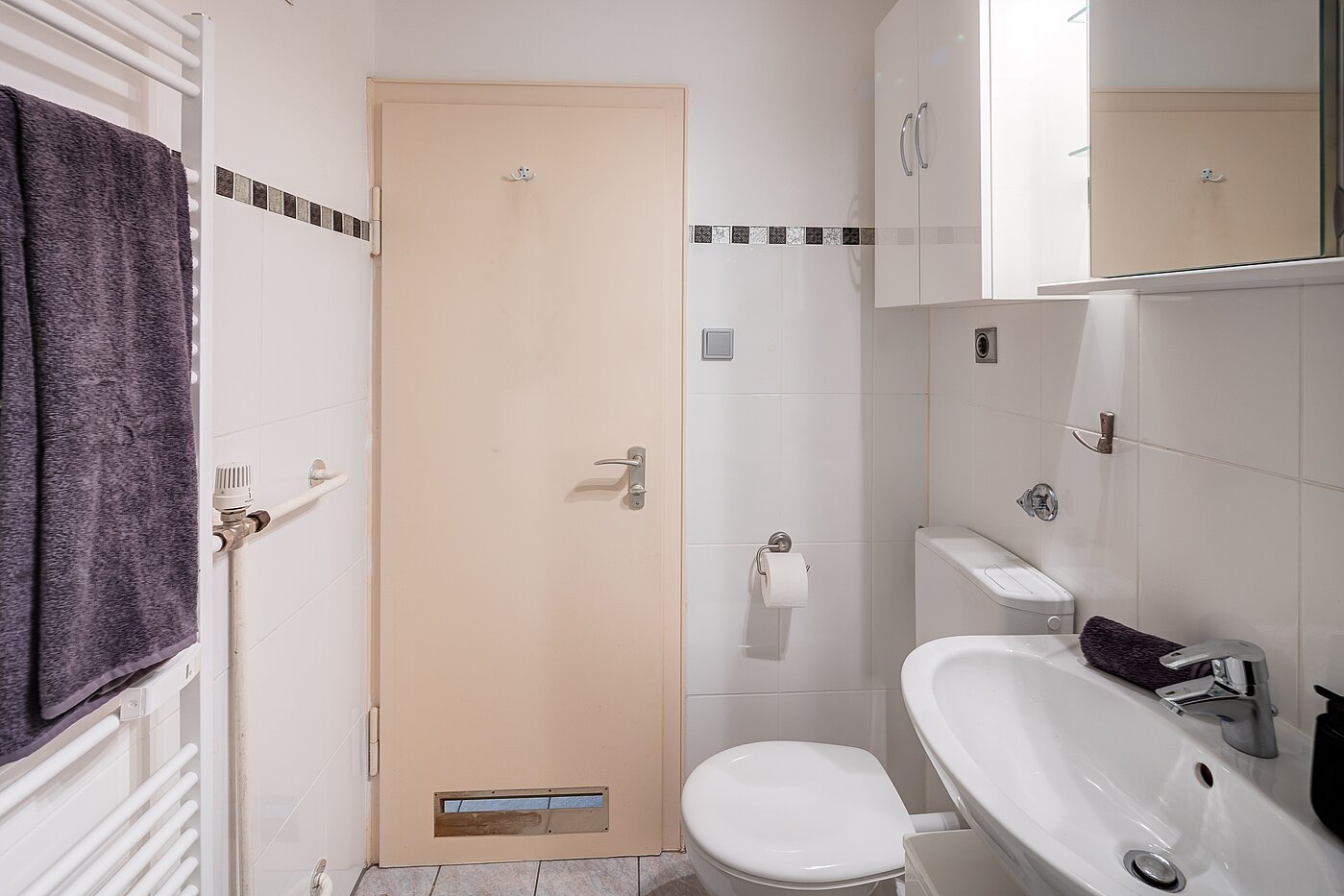 Apartment with 1 room | München-Forstenried | 70190 | Geschmackvolles Bad...