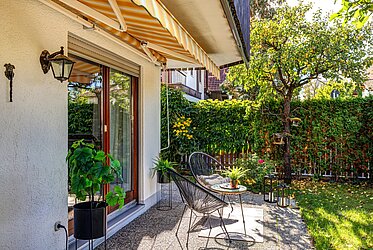 Trudering-Riem: Living in a Green Setting – 3 rooms, a private garden, and plenty of space on two levels