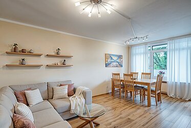 Neuaubing: Come home or secure a return on your investment – spacious 4-room apartment – rented on a fixed-term basis