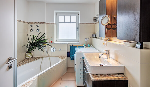 Apartment with 3.5 room | Bad Aibling | 70442 | Badezimmer...