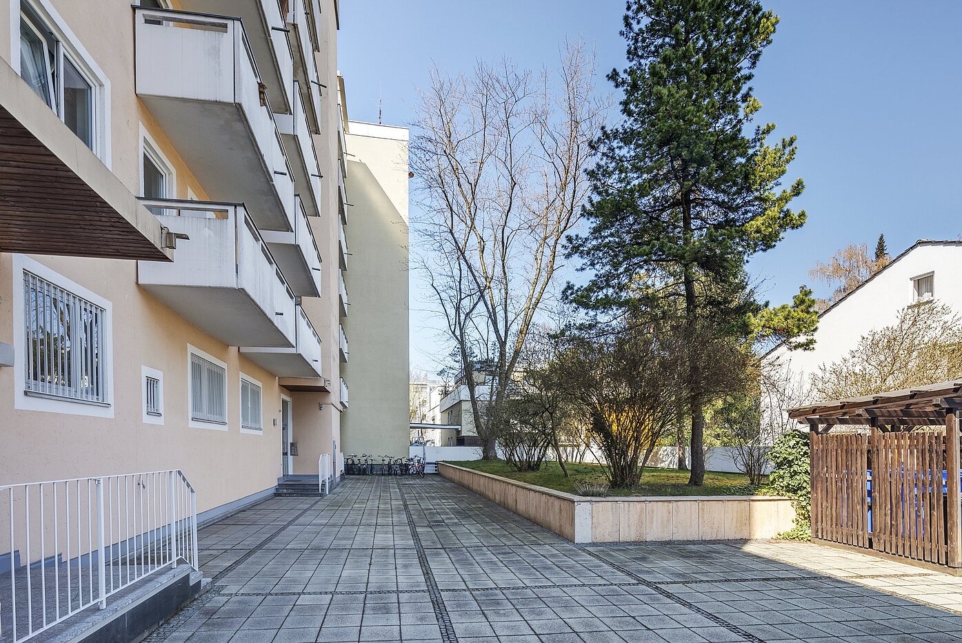 Apartment with 1 room | München-Berg am Laim | 2003ML15 | Innenhof