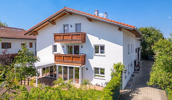 Special property with 8 room | 70406 | Außenansicht