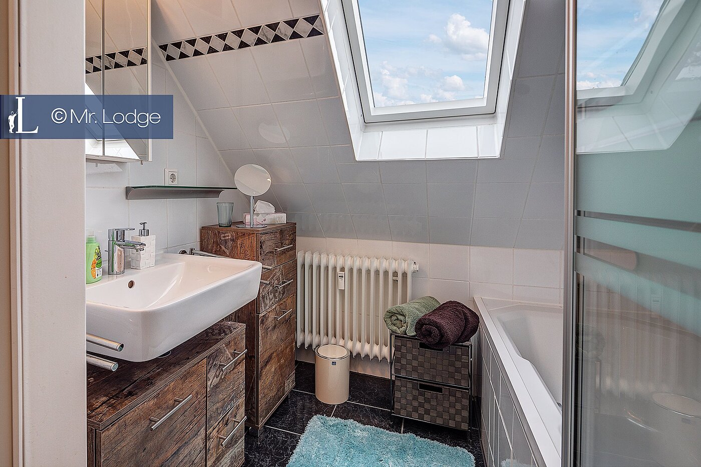 Attic Apartment with 3 room | München-Hasenbergl | 1803D9 | ...mit Duschwanne