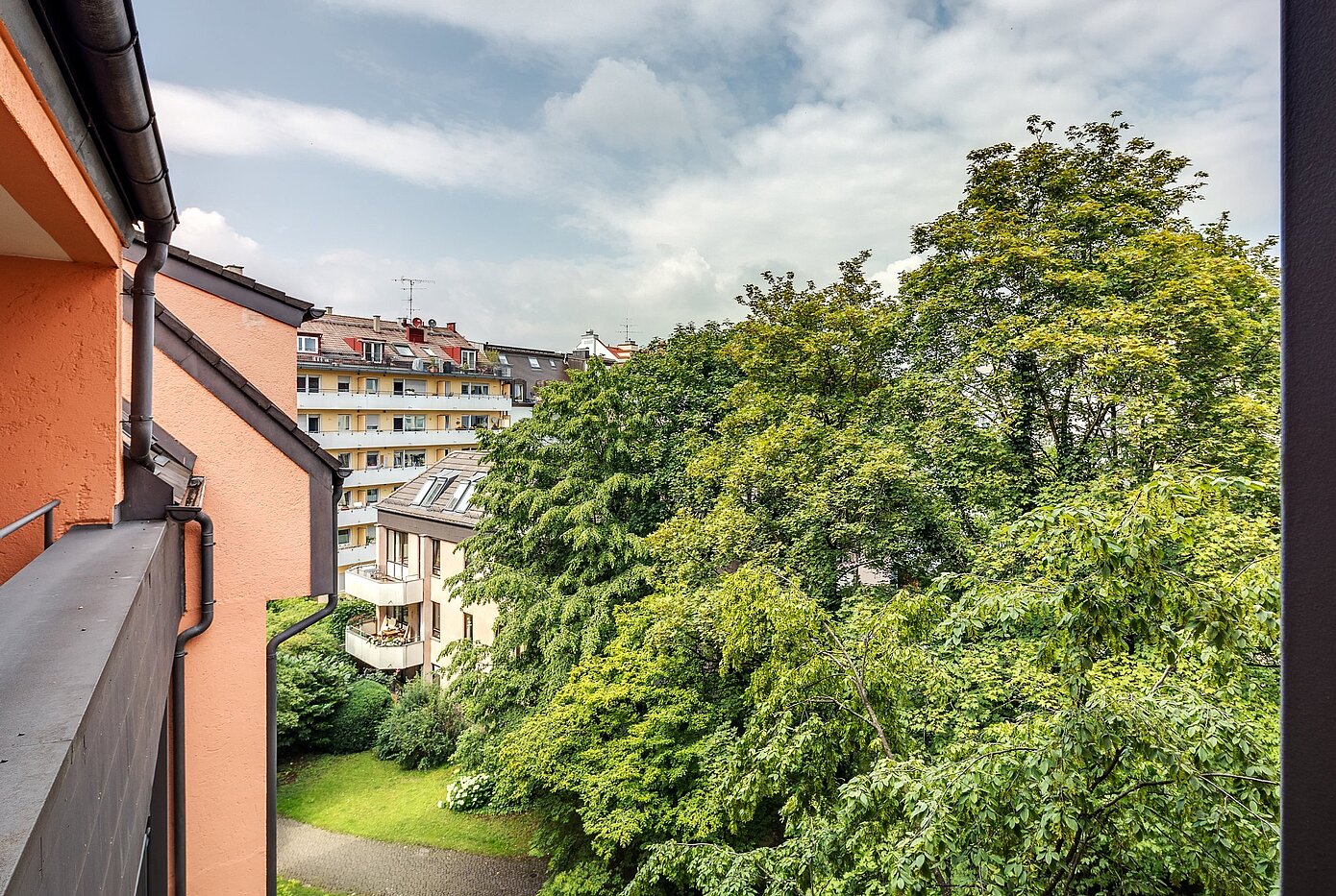 Apartment with 1 room | München-Haidhausen | 2102ML4 | Blick in den ruhigen Innenhof