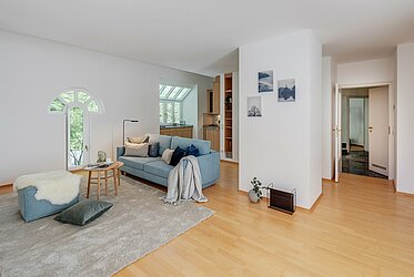 Harchlaching: Directly at the high banks of the Isar – Attractive
3-room apartment