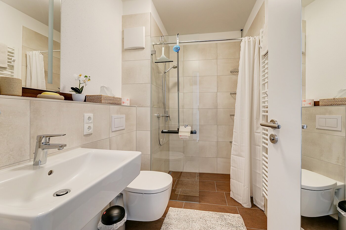 Ground floor apartment with 1 room | München-Milbertshofen | 2202ML8 | Geschmackvolles Bad mit Bodengleicher Dusche...