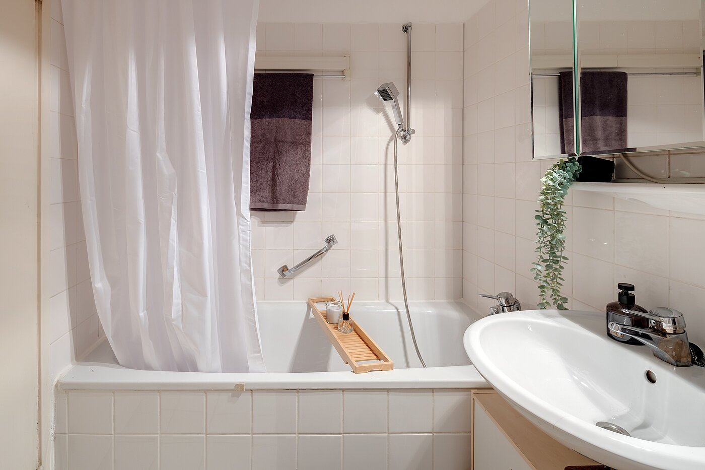 Apartment with 2 room | München-Sendling-Westpark | 2204ML2 | ...mit Badewanne