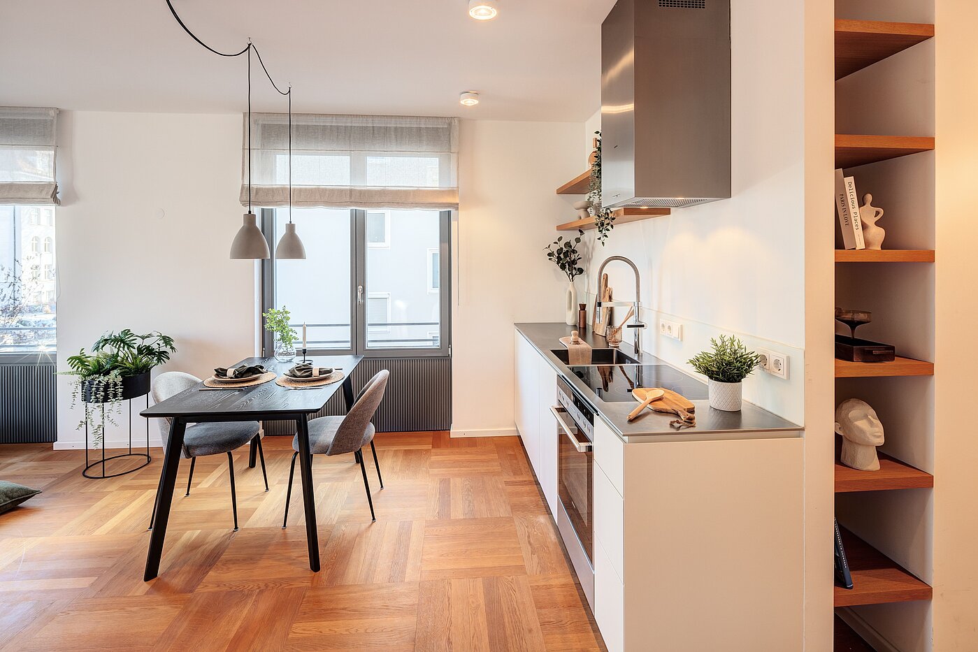 Apartment with 2 room | München-Schwabing | 70195 | ...mit Essplatz