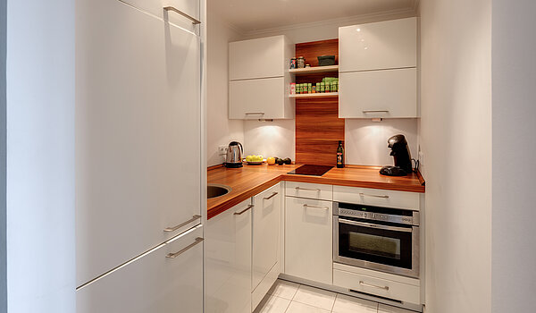Apartment with 1 room | München-Allach | 70298 | Schöne Eckküche