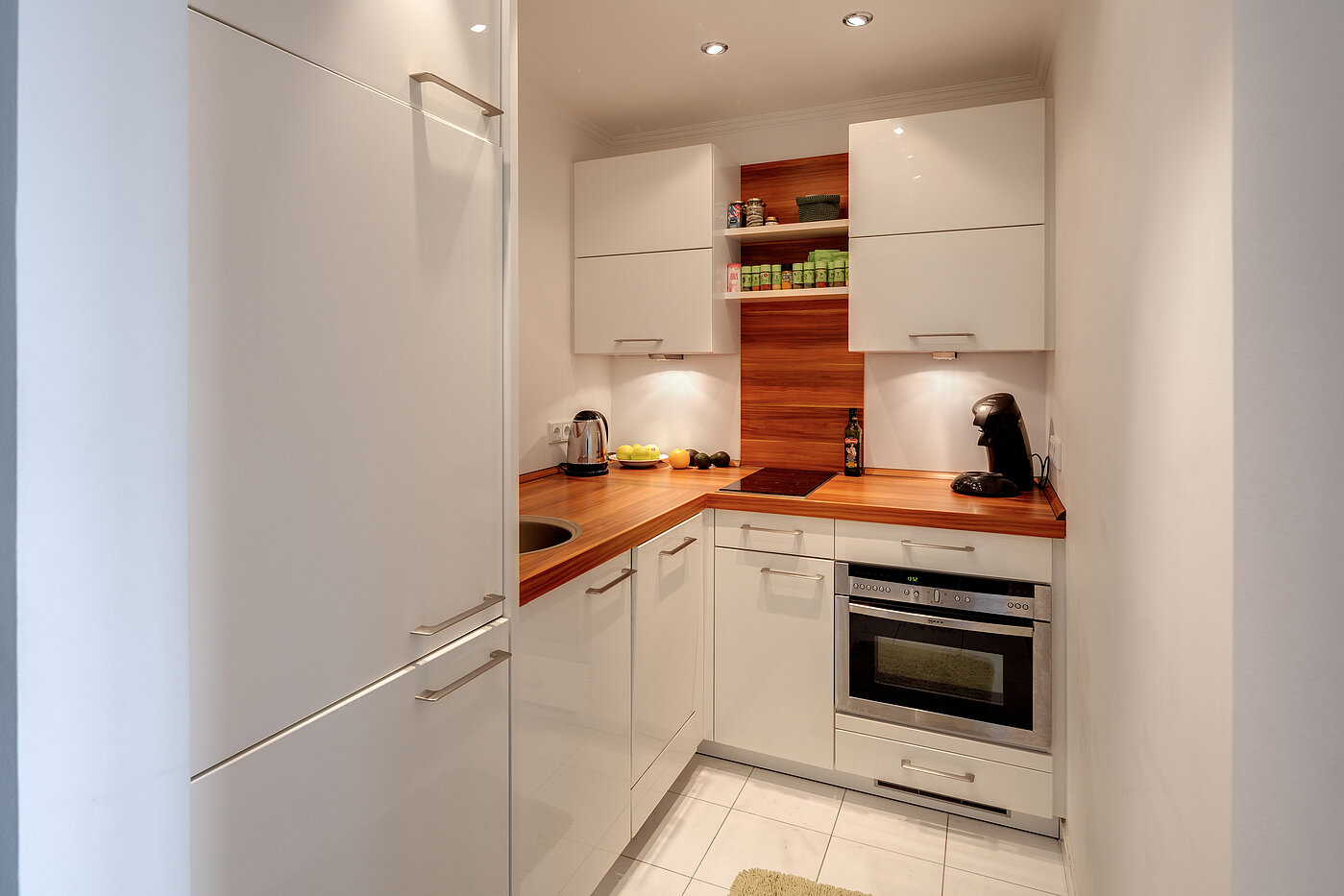 Apartment with 1 room | München-Allach | 70298 | Schöne Eckküche