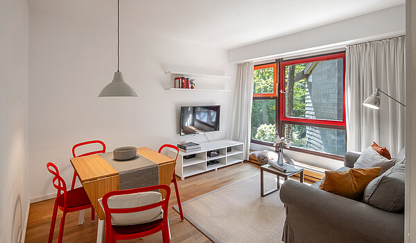 Apartment with 2 room | München-Solln | 70418 | ...mit Platz zum Essen