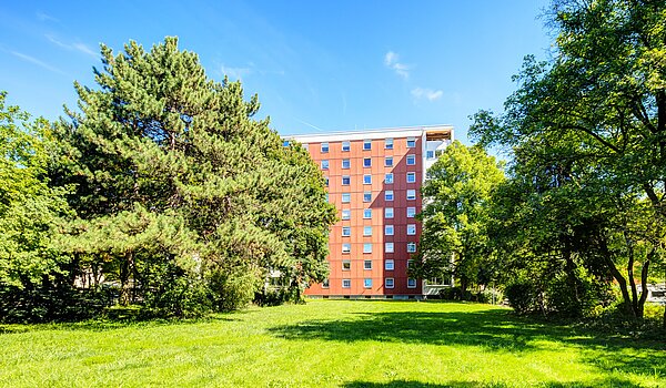 Apartment with 4 room | München-Aubing | 70276 | Gebäuderückansicht