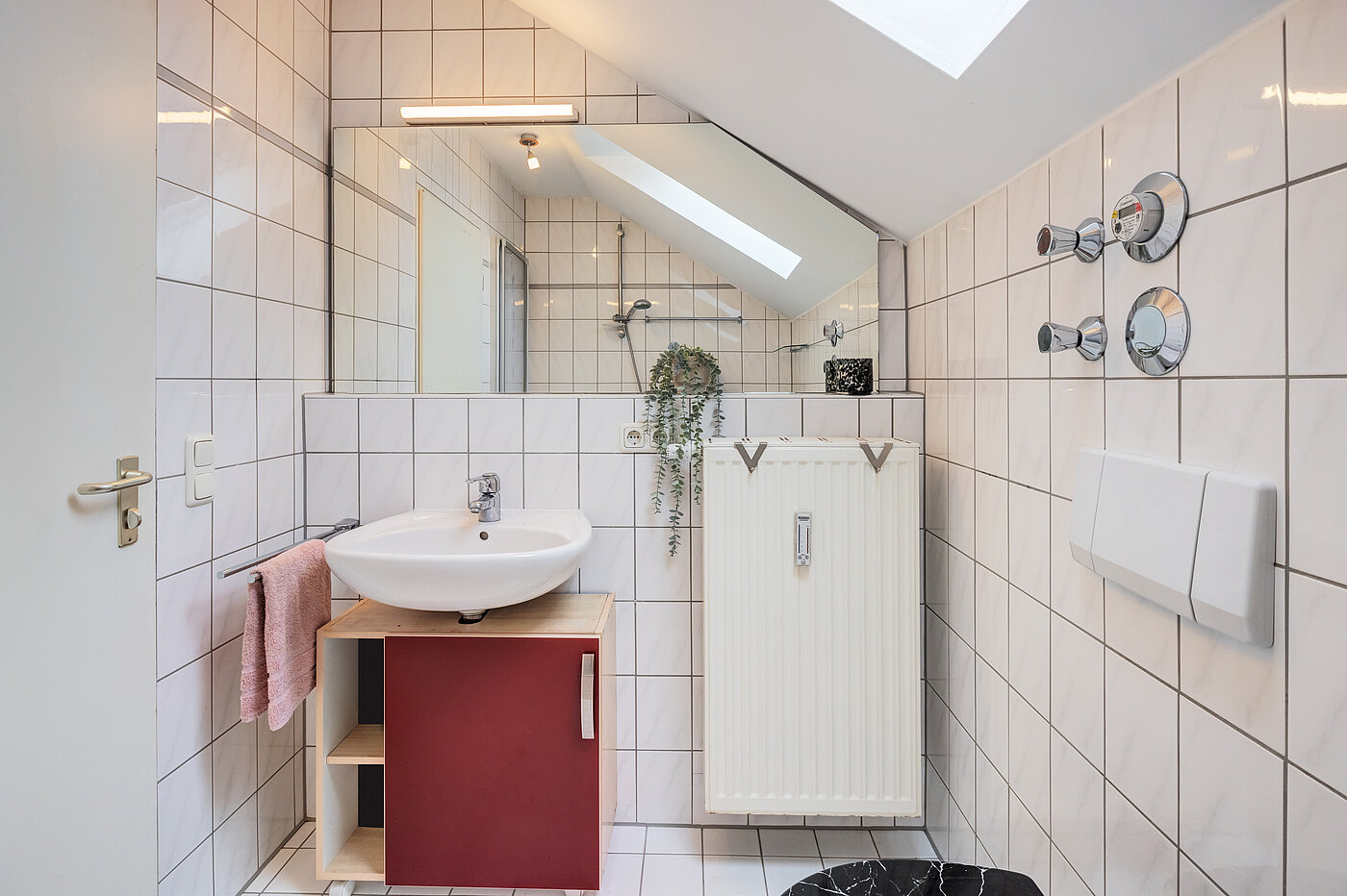 Apartment with 2 room | Poing | 70373 | Tageslichtbad mit...