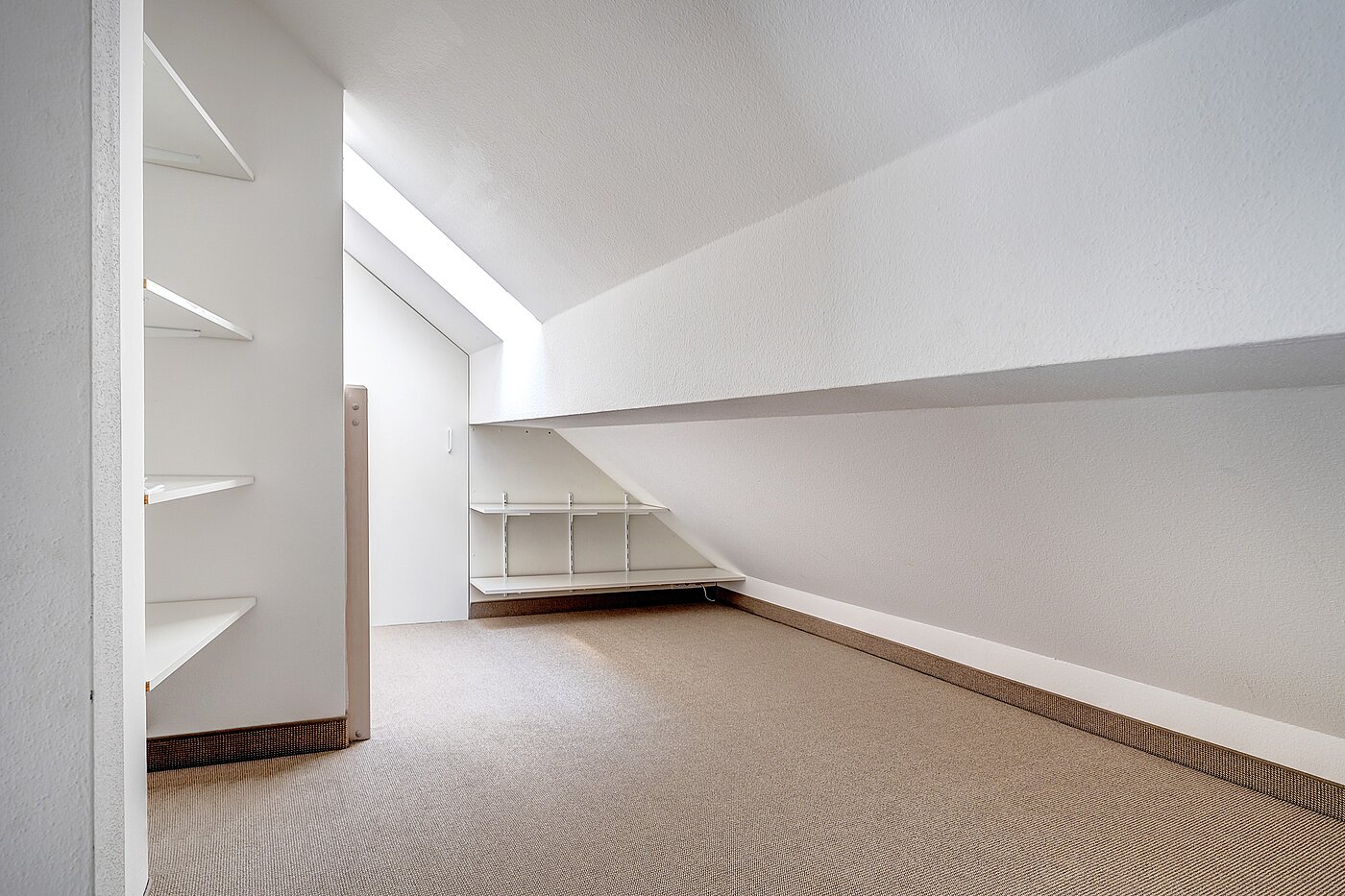 Apartment with 2 room | Neubiberg | 70129 | ...weitere Staumöglichkeiten