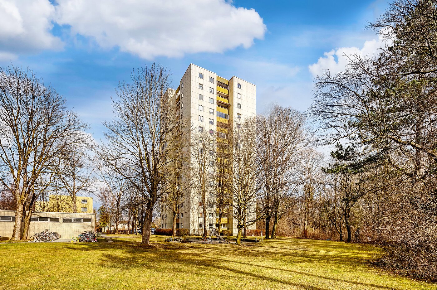 Apartment with 3 room | München-Feldmoching | 2201ML2 | Außenansicht des Hauses