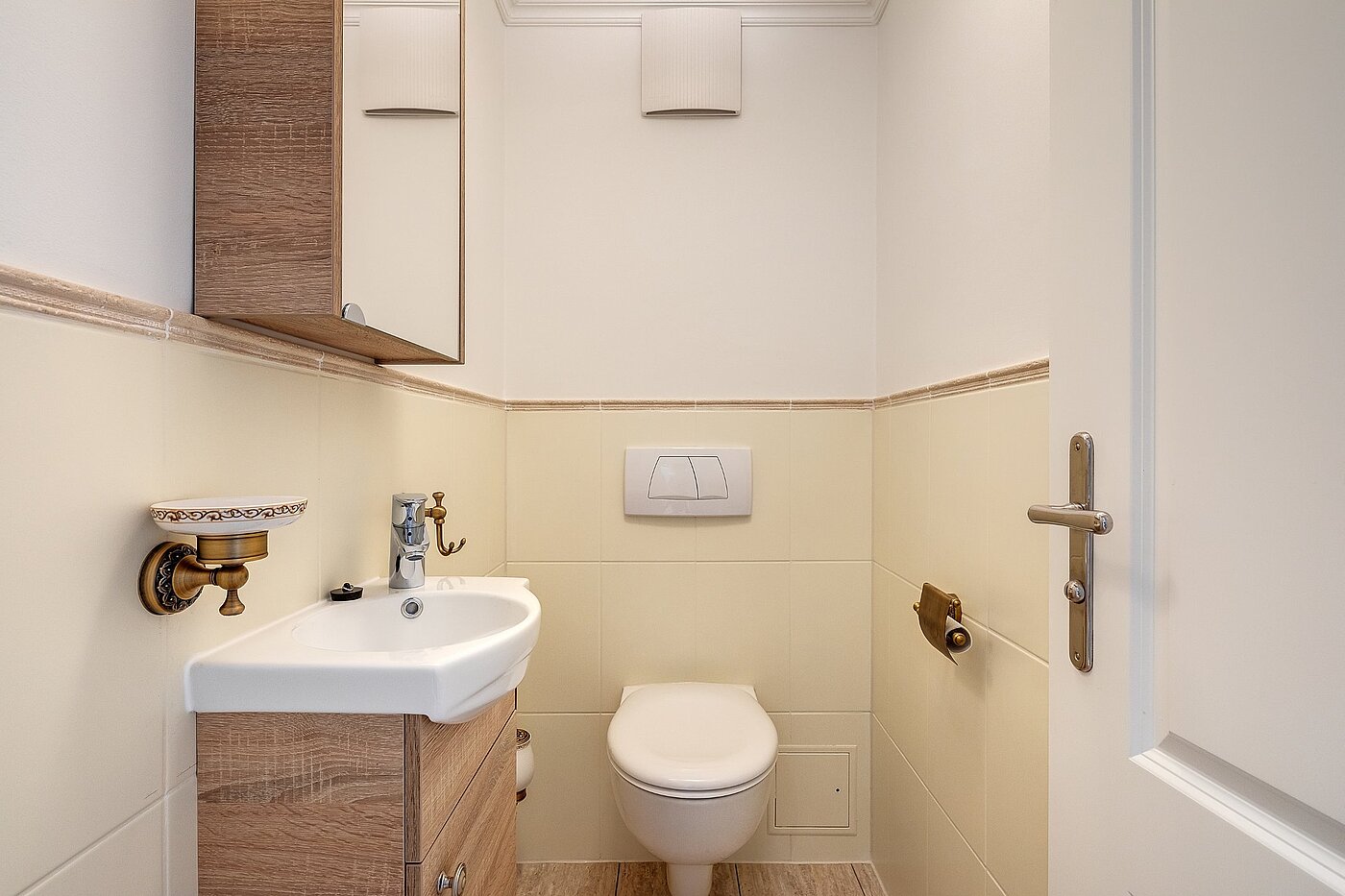 Apartment with 2.5 room | München-Moosach | 2012ML4 | Separates Gäste-WC